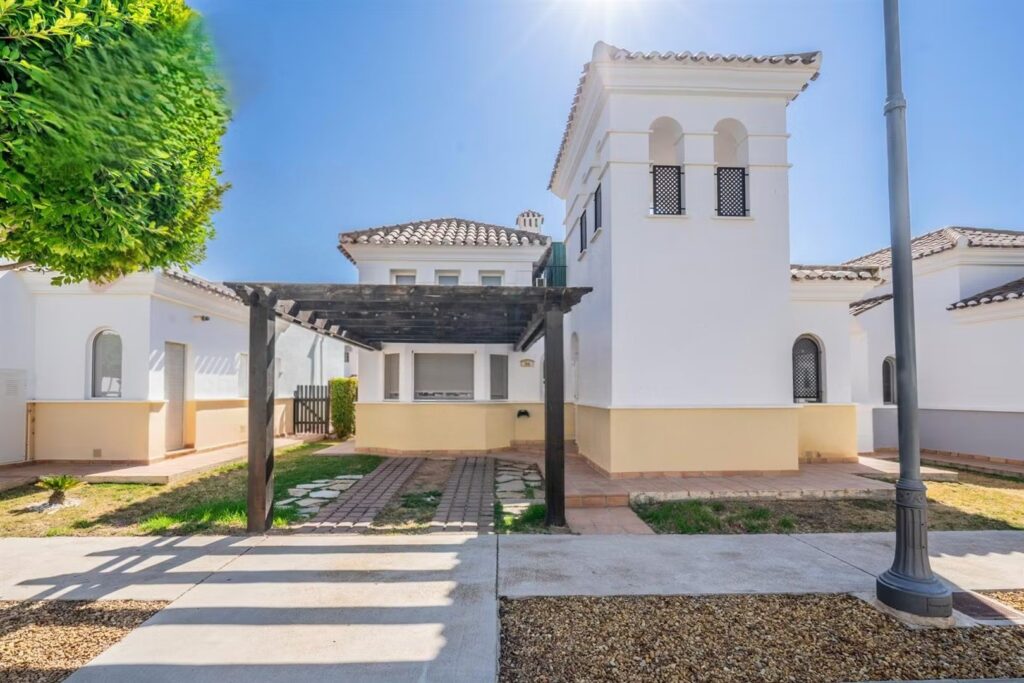 villa for Sale in La Torre Golf Resort