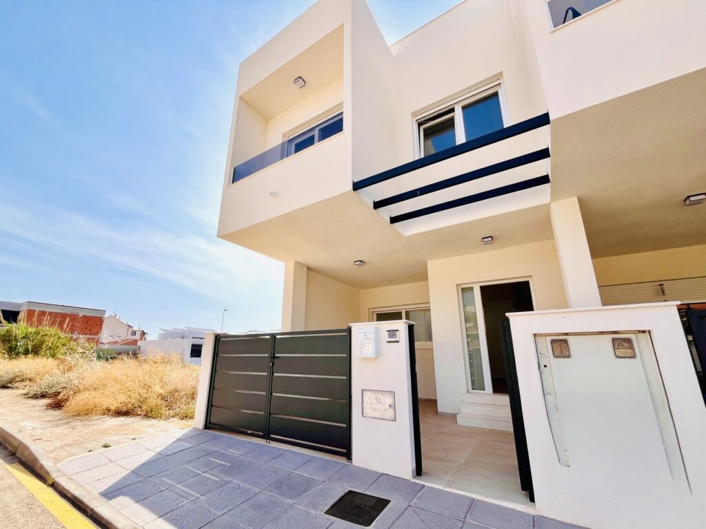 Town House for Sale in Pilar de la Horadada