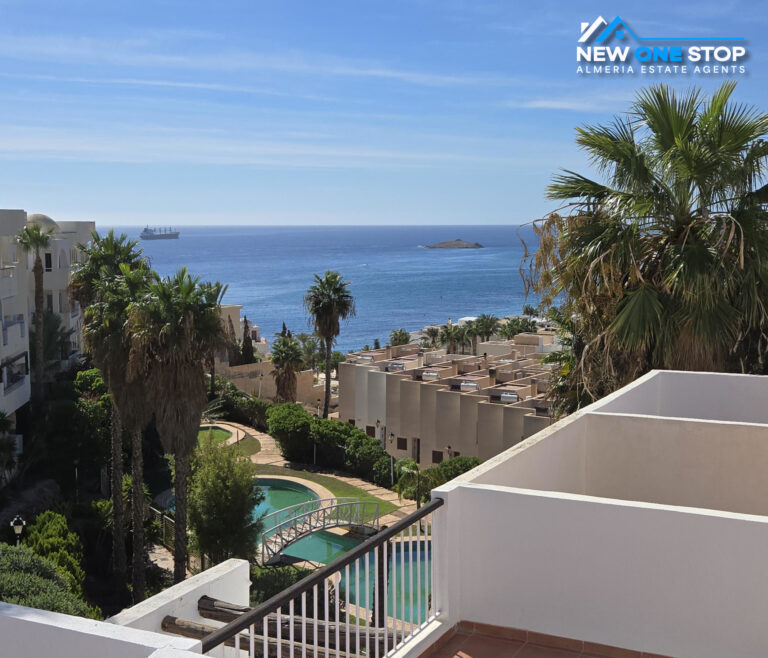 Town House for Sale in Carboneras