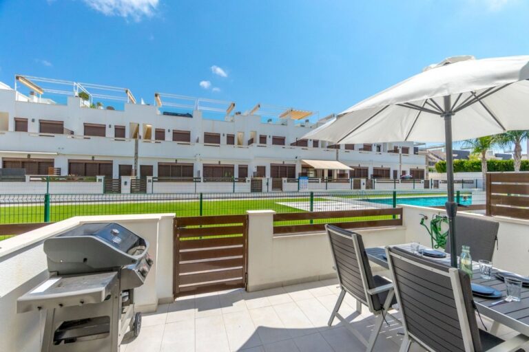 Casa de la ciudad en venta en Torrevieja