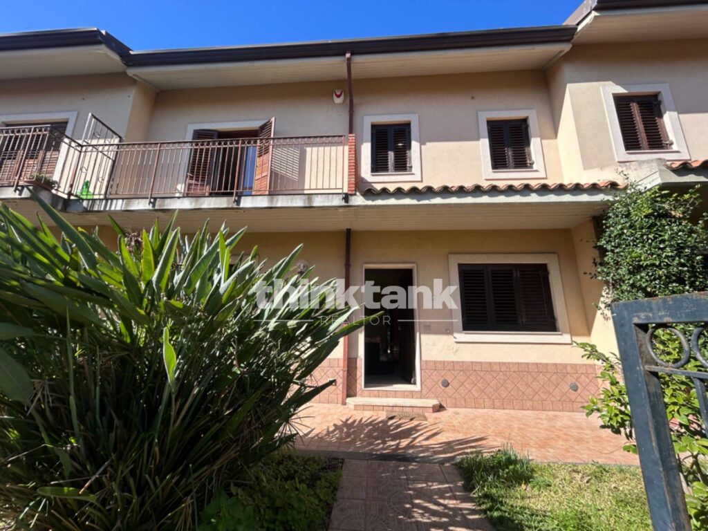 Town House for Long Term Rental in San Gregorio di Catania